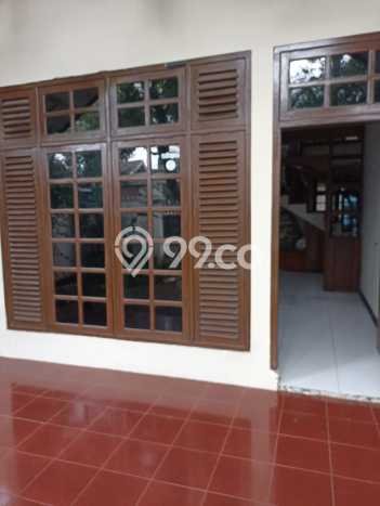 Rumah Bagus Siap Pakai Di Antapani Luas 200m2 Lokasi Strategis Rumah Bagus Siap Pakai Di Antapani Luas 200m2 Lokasi Strategis