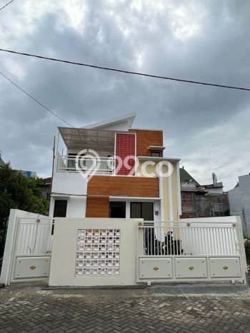 Jual Rumah Mewah Megah Dengan View Eksklusif di Merjosari, Malang Jual Rumah Mewah Megah Dengan View Eksklusif di Merjosari, Malang