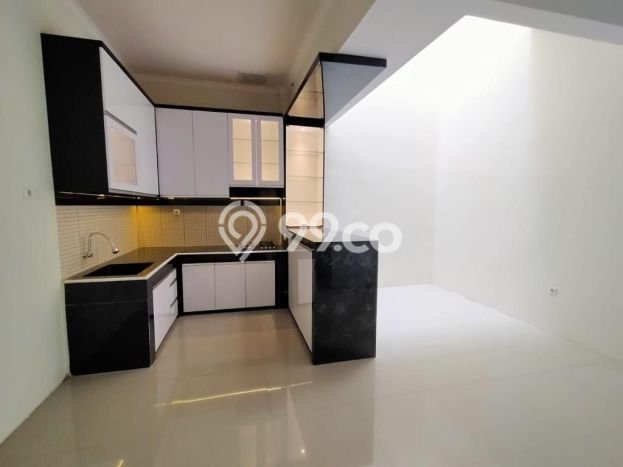 For Sale Hunian Rumah Terawat 10 Kamar di Merjosari, Malang For Sale Hunian Rumah Terawat 10 Kamar di Merjosari, Malang