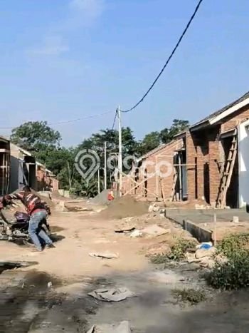 Rumah Sederhana Dijual di Pakis 2 Kamar dengan LT 60m2 Rumah Sederhana Dijual di Pakis 2 Kamar dengan LT 60m2