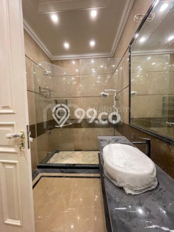Rumah Luxury Modern Tanpa Renovasi di Pondok Indah Jakarta Selatan Rumah Luxury Modern Tanpa Renovasi di Pondok Indah Jakarta Selatan