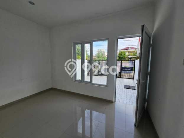 For Sale Rumah 3 Kamar Lokasi Ideal Nyaman dan Strategis di Kelapa Gading For Sale Rumah 3 Kamar Lokasi Ideal Nyaman dan Strategis di Kelapa Gading