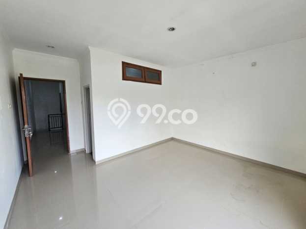 For Sale Rumah 3 Kamar Lokasi Ideal Nyaman dan Strategis di Kelapa Gading For Sale Rumah 3 Kamar Lokasi Ideal Nyaman dan Strategis di Kelapa Gading