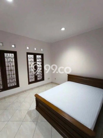PRIME PROPERTY! Rumah di , 2 KM, Lingkungan Elite, Luas 400m2m² LB 200m2m² PRIME PROPERTY! Rumah di , 2 KM, Lingkungan Elite, Luas 400m2m² LB 200m2m²