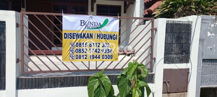 Disewakan segera hunian minimalis strategis 4 Kamar di Cinere, Depok Disewakan segera hunian minimalis strategis 4 Kamar di Cinere, Depok