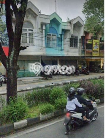 Disewakan Ruko komersial di Jebres luas bangunan 161m2 Disewakan Ruko komersial di Jebres luas bangunan 161m2
