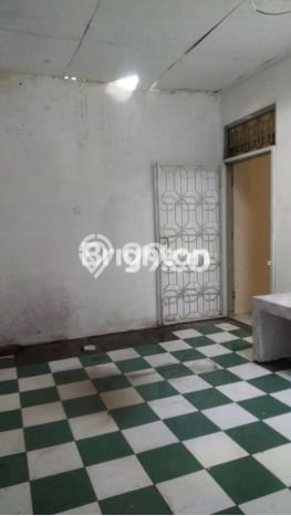 Disewakan Ruko komersial di Jebres luas bangunan 161m2 Disewakan Ruko komersial di Jebres luas bangunan 161m2