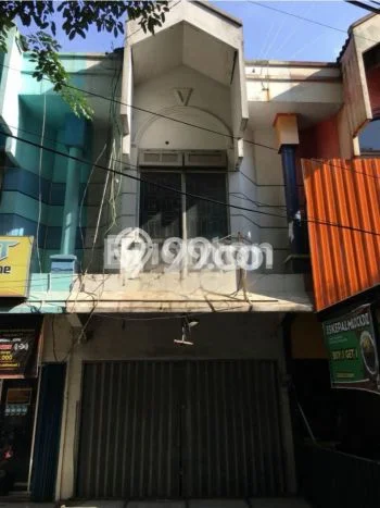 Disewakan Ruko komersial di Jebres luas bangunan 161m2 Disewakan Ruko komersial di Jebres luas bangunan 161m2