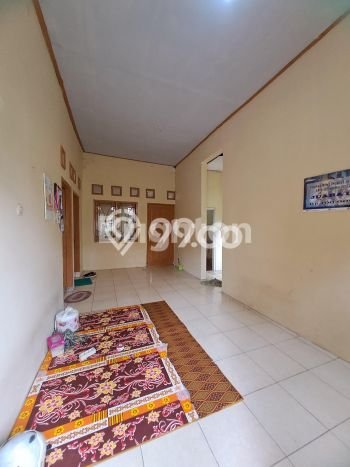 Rumah Luas Asri 2 KT Siap Pakai di Mojosongo Surakarta Rumah Luas Asri 2 KT Siap Pakai di Mojosongo Surakarta