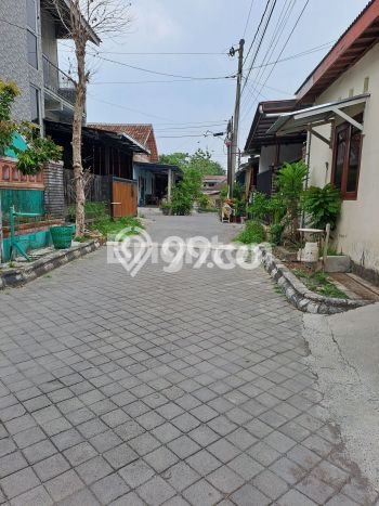 Rumah Luas Asri 2 KT Siap Pakai di Mojosongo Surakarta Rumah Luas Asri 2 KT Siap Pakai di Mojosongo Surakarta