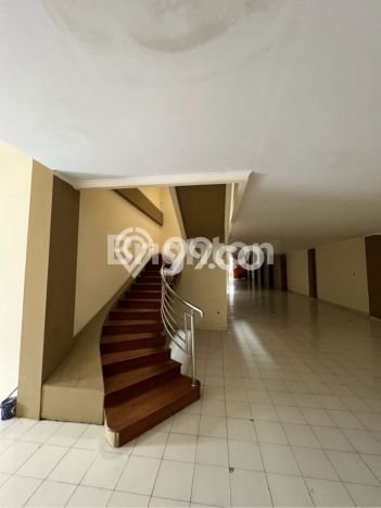 Ruko Komersial Dijual di Banjarsari Solo LT 393m2 & LB 900m2 Ruko Komersial Dijual di Banjarsari Solo LT 393m2 & LB 900m2