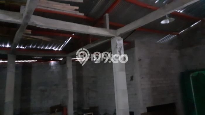 Unit Gudang Dijual di Sragen Sragen Luas Bangunan 426m2 Unit Gudang Dijual di Sragen Sragen Luas Bangunan 426m2