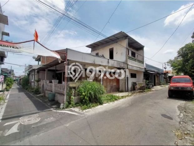 Komersial Dijual di mojosongo LT 108m2, LB 120m2 Solusi Investasi Cerdas Komersial Dijual di mojosongo LT 108m2, LB 120m2 Solusi Investasi Cerdas