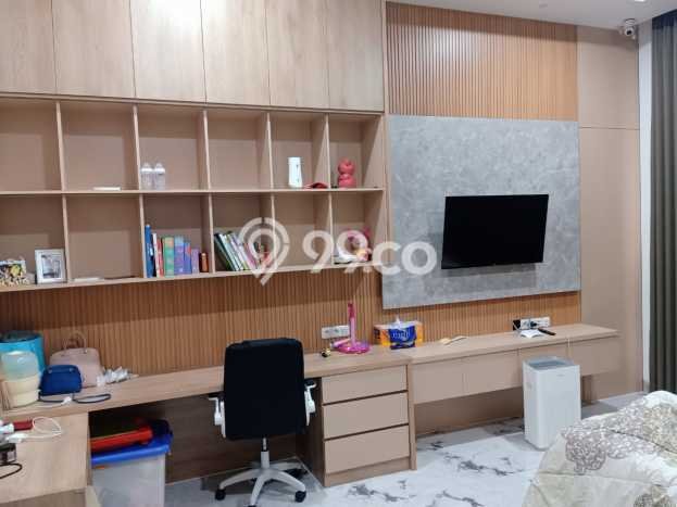 Dijual Rumah Luas Elegan Dengan View Cantik di Muara Karang, Jakarta Utara Dijual Rumah Luas Elegan Dengan View Cantik di Muara Karang, Jakarta Utara