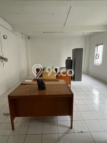 Gudang di , Luas 486m2m², Area Komersial, Lokasi Premium Gudang di , Luas 486m2m², Area Komersial, Lokasi Premium
