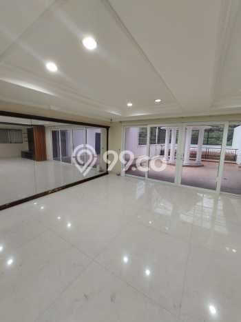 Disewakan! Rumah 4 Kamar Tidur &
4 Kamar Mandi di Pantai Indah Kapuk, Jakarta Utara Disewakan! Rumah 4 Kamar Tidur &
4 Kamar Mandi di Pantai Indah Kapuk, Jakarta Utara