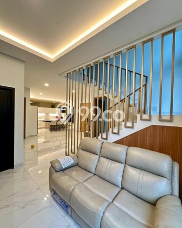Rumah Elit LB 245m2 Siap Huni Desain Elegan di BSD Eminent, Tangerang Rumah Elit LB 245m2 Siap Huni Desain Elegan di BSD Eminent, Tangerang