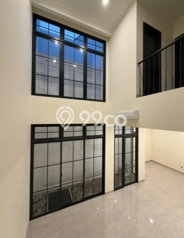 Disewakan! Rumah 4 Kamar Tidur &
4 Kamar Mandi di Gading Serpong, Tangerang Disewakan! Rumah 4 Kamar Tidur &
4 Kamar Mandi di Gading Serpong, Tangerang