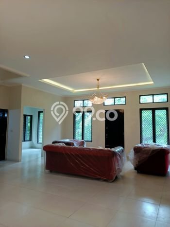 Rumah 4 KT 4 KM Luas Tanah 269m², LB 265m² di BSD, Tangerang Rumah 4 KT 4 KM Luas Tanah 269m², LB 265m² di BSD, Tangerang