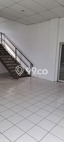 Gudang Kawasan Strategis di Legok, Luas 587m², Pusat Perdagangan Gudang Kawasan Strategis di Legok, Luas 587m², Pusat Perdagangan