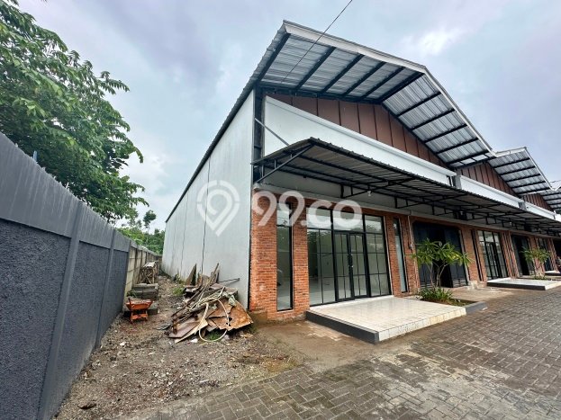 LOKASI PREMIUM! Gudang di Gunung Sindur, Luas 360m2m², Mainroad, Area Komersial LOKASI PREMIUM! Gudang di Gunung Sindur, Luas 360m2m², Mainroad, Area Komersial