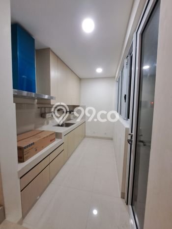 RARE UNIT! Rumah di , 3 KM, View Kota, Luas 250m2m² Bangunan 300m2m² RARE UNIT! Rumah di , 3 KM, View Kota, Luas 250m2m² Bangunan 300m2m²