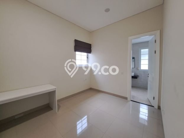 RARE UNIT! Rumah di , 3 KM, View Kota, Luas 250m2m² Bangunan 300m2m² RARE UNIT! Rumah di , 3 KM, View Kota, Luas 250m2m² Bangunan 300m2m²