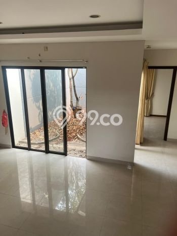 Ready to Use! Premium House LT 160m2 Desain Elegan di BSD Green Wich Ready to Use! Premium House LT 160m2 Desain Elegan di BSD Green Wich