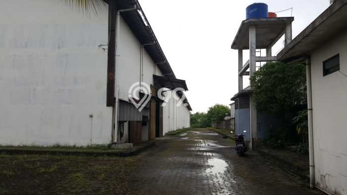 Ex Pabrik Tigaraksa Cikupa Terletak Di Kawasan Industri Ex Pabrik Tigaraksa Cikupa Terletak Di Kawasan Industri