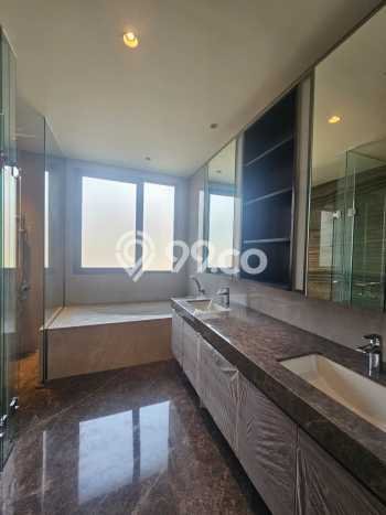 Jual Rumah Luas Elegan Dengan View Cantik di BSD City, Tangerang Jual Rumah Luas Elegan Dengan View Cantik di BSD City, Tangerang