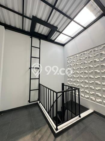 Jual Rumah Mewah Megah Dengan View Cantik di BSD City, Tangerang Jual Rumah Mewah Megah Dengan View Cantik di BSD City, Tangerang