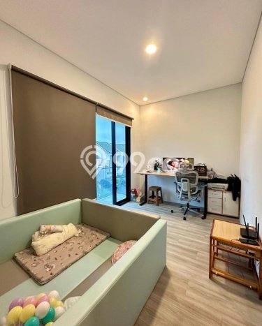 Rumah Elit LB 245m2 Siap Huni Desain Elegan di BSD Eminent, Tangerang Rumah Elit LB 245m2 Siap Huni Desain Elegan di BSD Eminent, Tangerang
