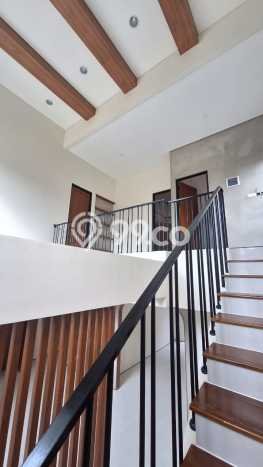 Jual Rumah Luas Elegan Dengan View Eksklusif di BSD, Tangerang Jual Rumah Luas Elegan Dengan View Eksklusif di BSD, Tangerang