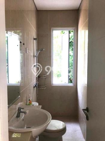 Rumah Luas Asri 3 KT Siap Huni di BSD Tangerang Rumah Luas Asri 3 KT Siap Huni di BSD Tangerang