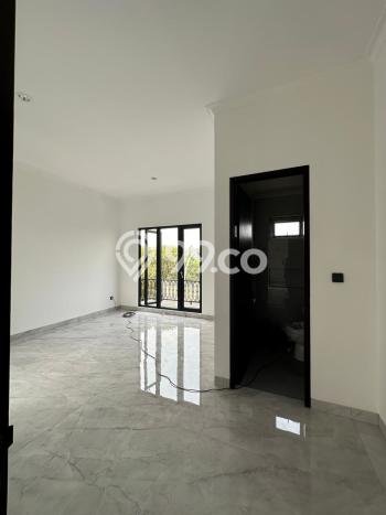 Jual Rumah Mewah Megah Dengan View Cantik di BSD City, Tangerang Jual Rumah Mewah Megah Dengan View Cantik di BSD City, Tangerang
