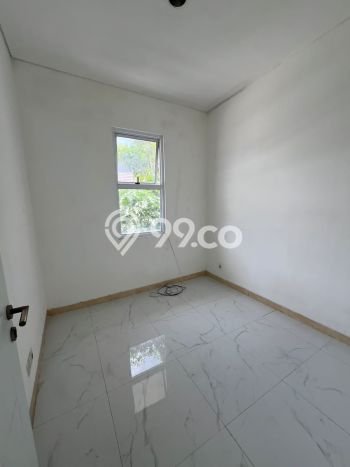 Disewakan! Rumah 4 Kamar Tidur &
2 Kamar Mandi di BSD, Tangerang Disewakan! Rumah 4 Kamar Tidur &
2 Kamar Mandi di BSD, Tangerang
