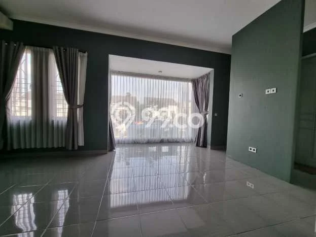 Sewa Rumah Harga Terjangkau di BSD Tangerang Punya 4 KT Sewa Rumah Harga Terjangkau di BSD Tangerang Punya 4 KT