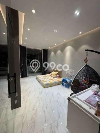 Ready to Use! Luxury House LT 90m2 Desain Elegan di Muara Karang Ready to Use! Luxury House LT 90m2 Desain Elegan di Muara Karang