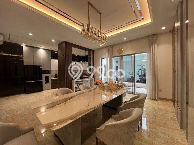 Rumah Elit Modern Tanpa Renovasi di Pantai Indah Kapuk Jakarta Utara Rumah Elit Modern Tanpa Renovasi di Pantai Indah Kapuk Jakarta Utara