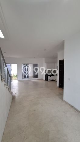 EXCLUSIVE OFFER! Rumah di , 3 KT, Area Premium, Luas 160m2m² Bangunan 220m2m² EXCLUSIVE OFFER! Rumah di , 3 KT, Area Premium, Luas 160m2m² Bangunan 220m2m²