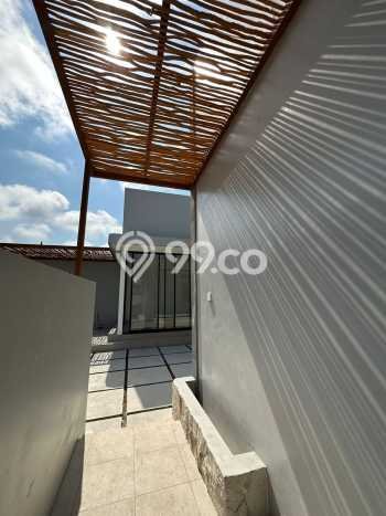 Rumah Mewah LB 150m2 Siap Pakai Desain Elegan di Ungasan, Badung Rumah Mewah LB 150m2 Siap Pakai Desain Elegan di Ungasan, Badung