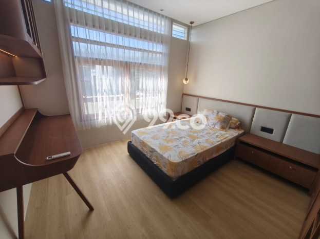 Rumah Elit Modern Tanpa Renovasi di Kota Baru Parahyangan Bandung Rumah Elit Modern Tanpa Renovasi di Kota Baru Parahyangan Bandung