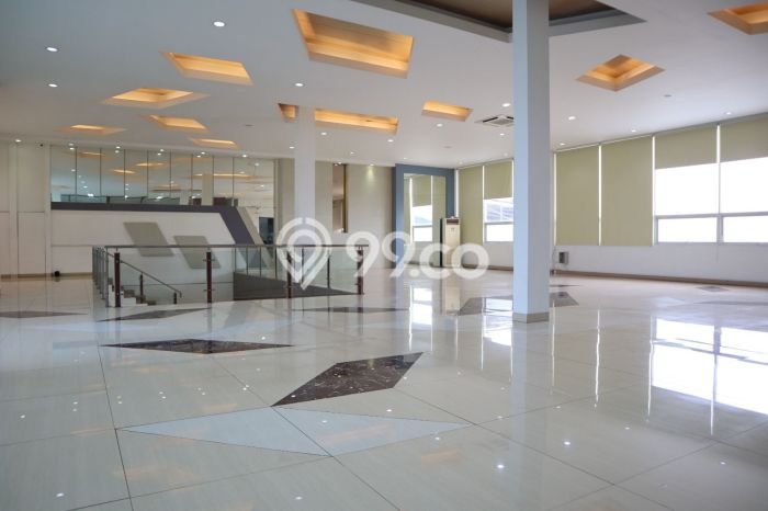 Disewakan Kantor di Kawasan Ramai BKR Luas 370m2 Disewakan Kantor di Kawasan Ramai BKR Luas 370m2