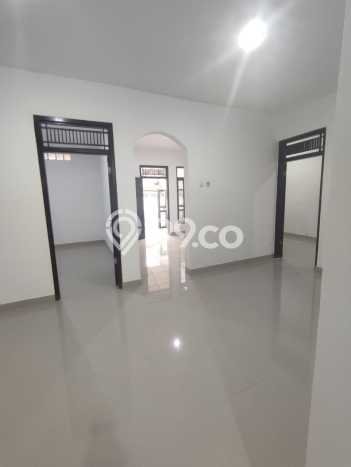 SIAP HUNI! Rumah Strategis di Ciateul, Luas 130m² Bangunan 110m² SIAP HUNI! Rumah Strategis di Ciateul, Luas 130m² Bangunan 110m²