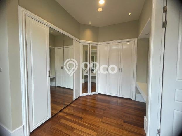 Sewa Rumah Strategis LT 550m2 / LB 600m2 di Kota Baru Parahyangan, Bandung Sewa Rumah Strategis LT 550m2 / LB 600m2 di Kota Baru Parahyangan, Bandung