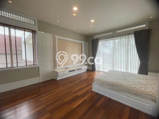 Sewa Rumah Strategis LT 550m2 / LB 600m2 di Kota Baru Parahyangan, Bandung Sewa Rumah Strategis LT 550m2 / LB 600m2 di Kota Baru Parahyangan, Bandung