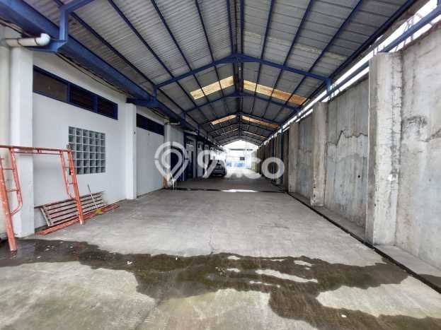 Gudang bagus disewakan di Babakan Ciparay Bandung dengan LB 800m2 harga sewa terbaik Gudang bagus disewakan di Babakan Ciparay Bandung dengan LB 800m2 harga sewa terbaik