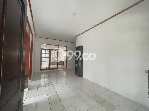 HOT LISTING! Rumah Siap Huni area Taman Kopo Indah, Luas 174m2m² Bangunan 100m2m² HOT LISTING! Rumah Siap Huni area Taman Kopo Indah, Luas 174m2m² Bangunan 100m2m²