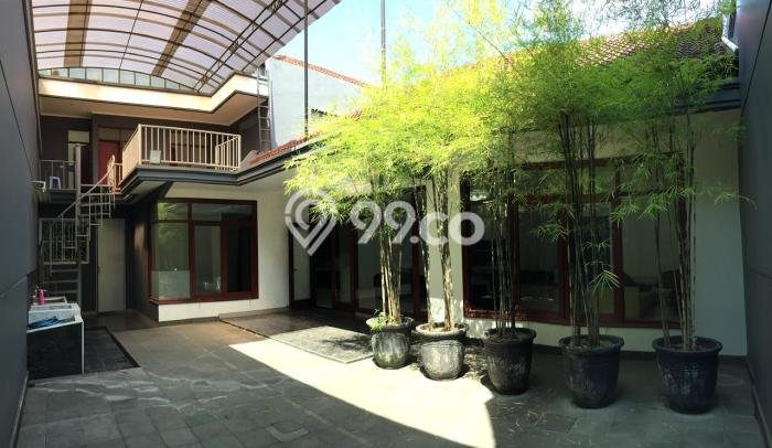 Hunian Mewah LB 500m2 Siap Pakai Desain Elegan di Mekar Wangi, Bandung Hunian Mewah LB 500m2 Siap Pakai Desain Elegan di Mekar Wangi, Bandung