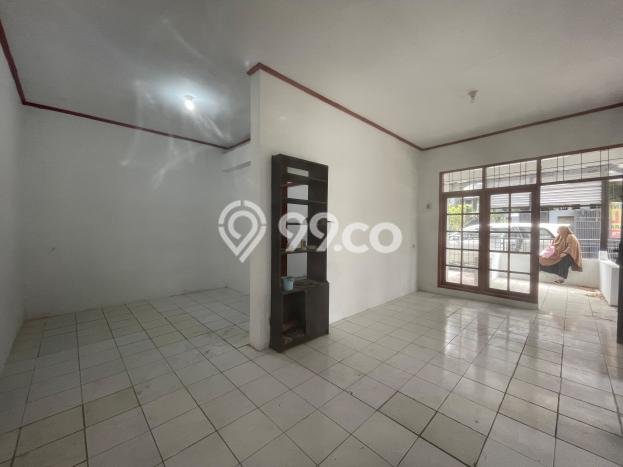 HOT LISTING! Rumah Siap Huni area Taman Kopo Indah, Luas 174m2m² Bangunan 100m2m² HOT LISTING! Rumah Siap Huni area Taman Kopo Indah, Luas 174m2m² Bangunan 100m2m²